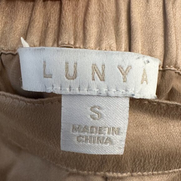 LUNYA - Silk Tulip Back Set - Picture 5 of 6